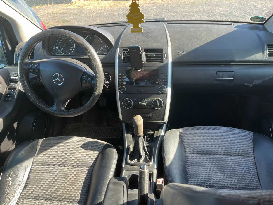 Dezmembrez Mercedes Benz A150 W169 negru 2006 4usi benzina