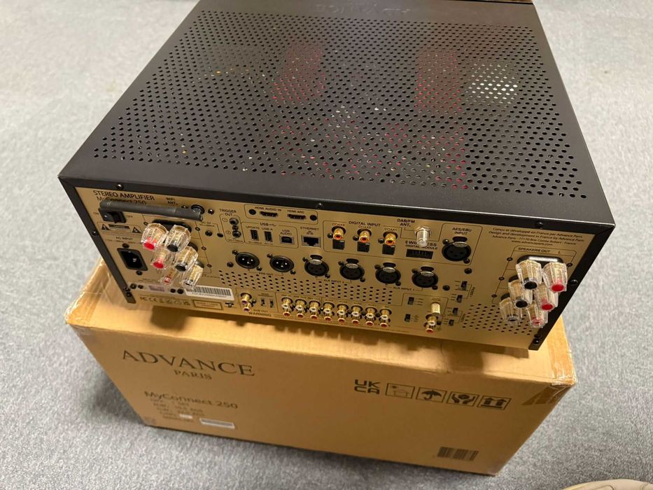 Amplificator All In One Advance Paris MyConnect 250, Lampi, Streamer