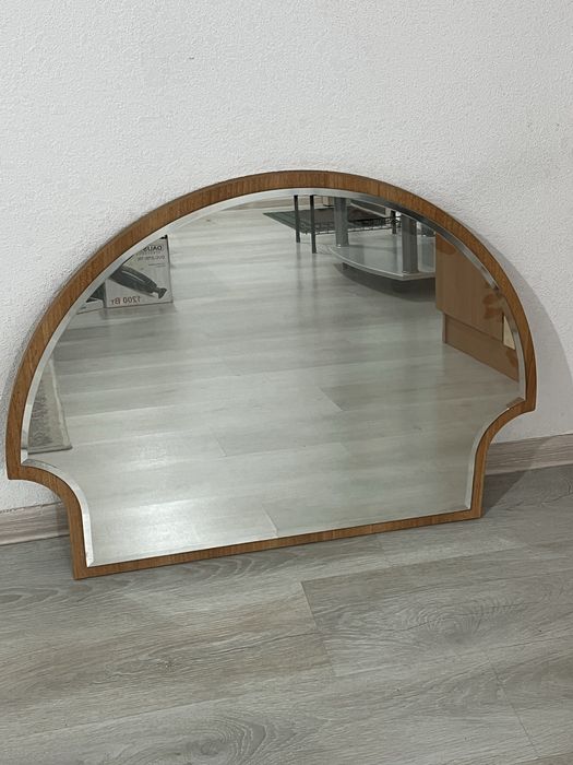 Тумба под телевизор и зеркало