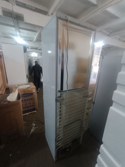 Холодильник Бирюса