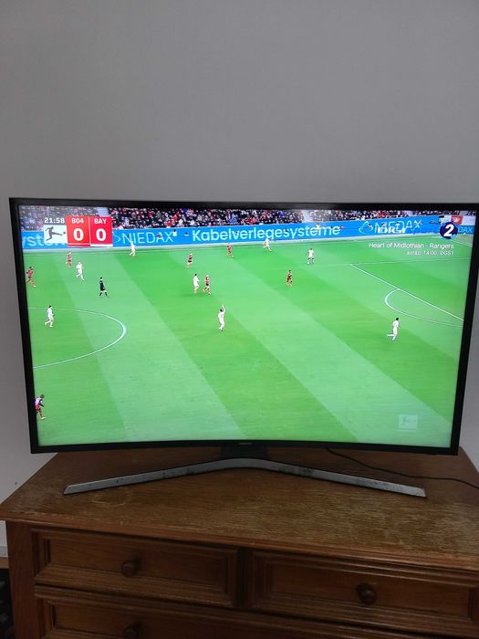 Samsung curbat UE 40K 6172 U