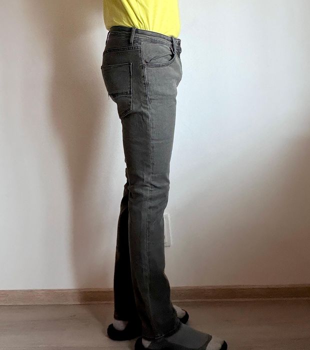 Blugi Bershka skinny fit