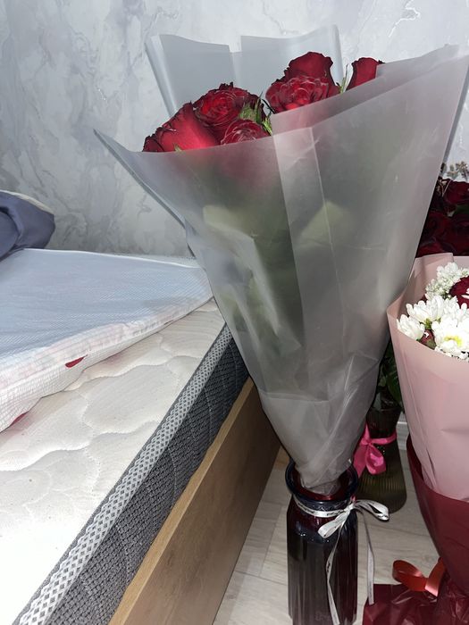 Красные розы срочно продам