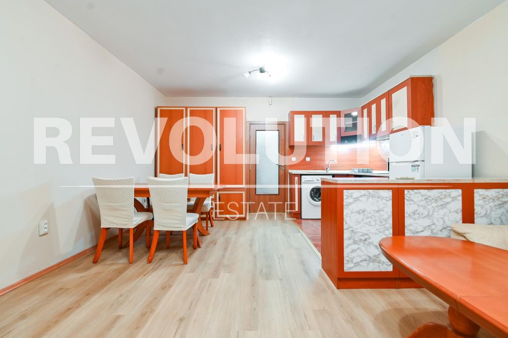 Дава се под наем Двустаен апартамент в София, Оборище - 60 кв.м за 660 € - Снимка #1