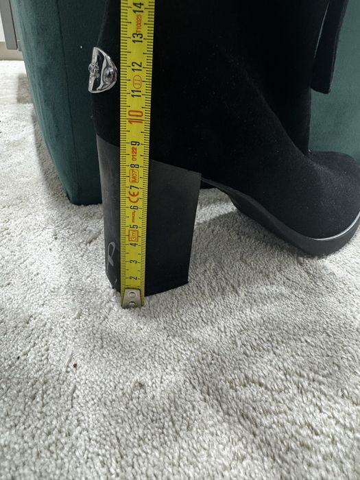 Нови удобни черни Боти