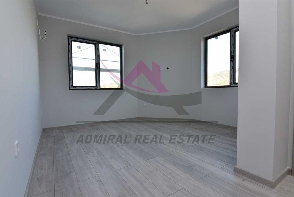 Продава се Двустаен апартамент в с. Изгрев, Област Варна - 75 кв.м за 1387 €/кв.м - Снимка #2