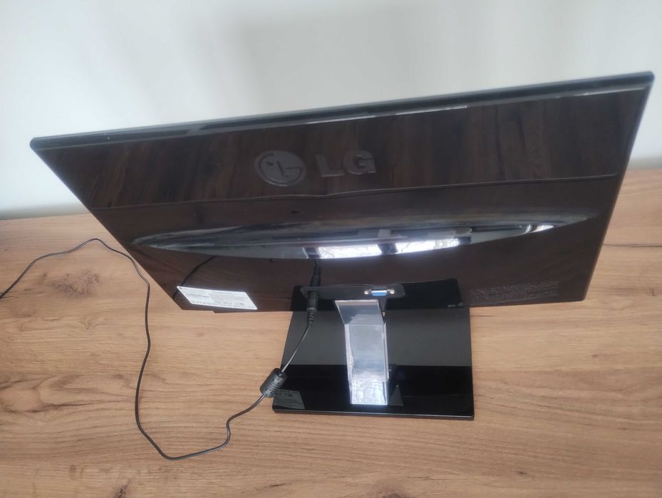 Монитор LG E1960S-PN