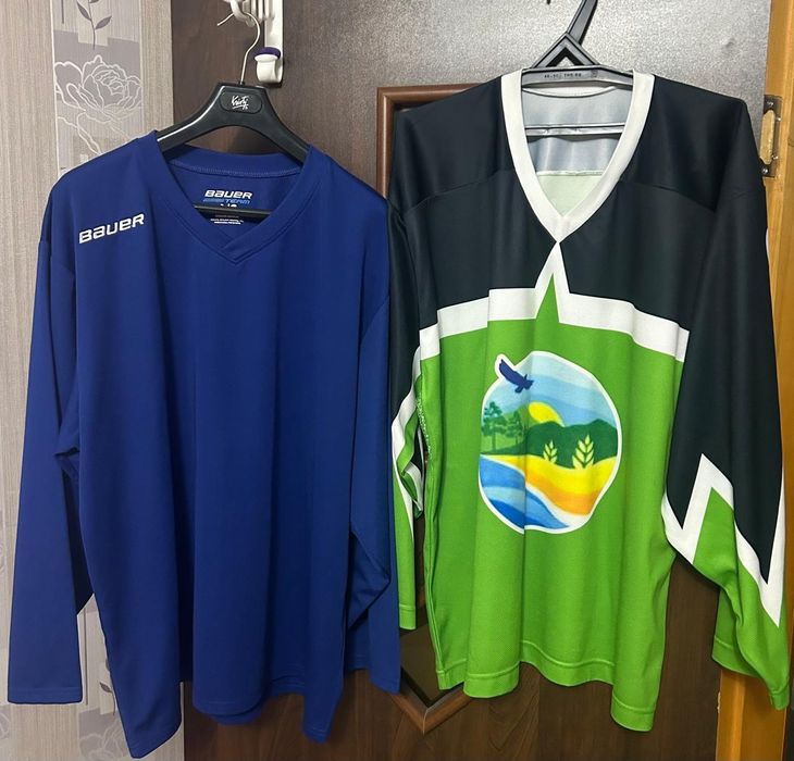 Продаю хоккейную форму