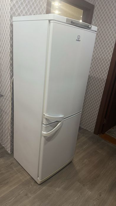 Холодильник 20 000тг