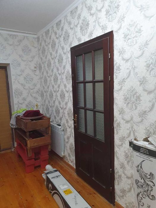 Жер үй сатылады.