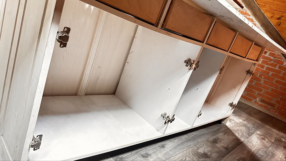 Bar din lemn (proiect DIY)