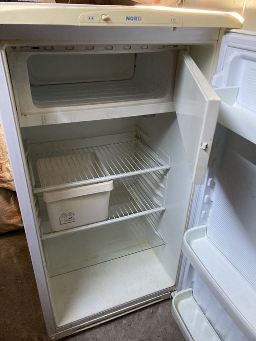 Продам холодильник