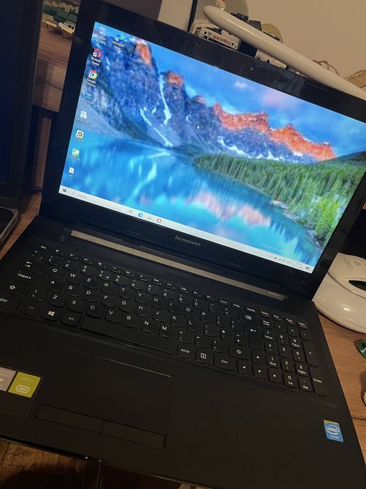Vand laptop Lenovo