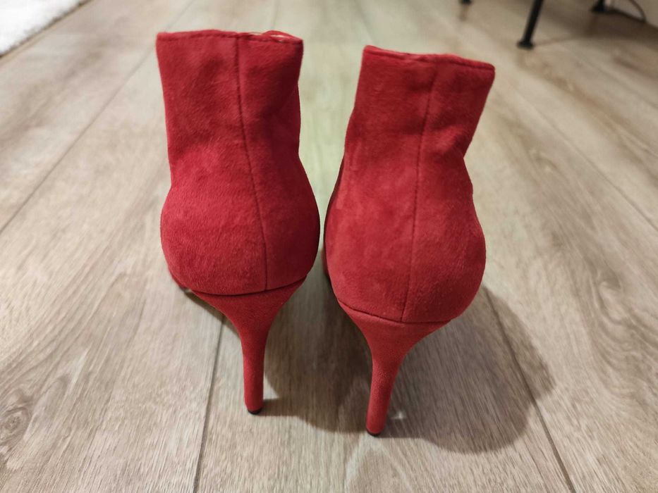 Vand ghete Nine West, marimea 42