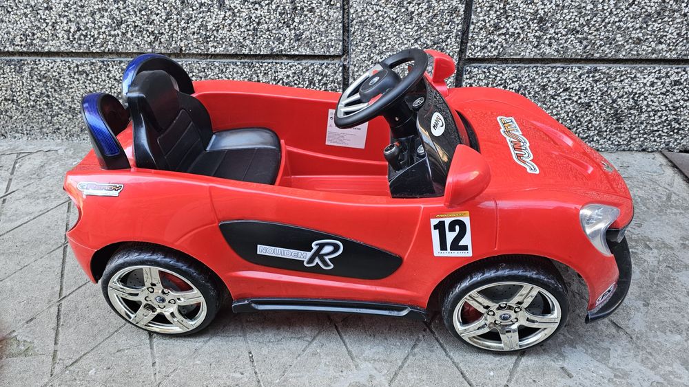 Детска електрическа количка с родителски контрол