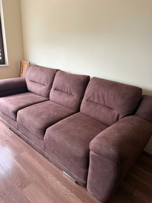 Диван и фотьойл-използвани, цвят-кафяв