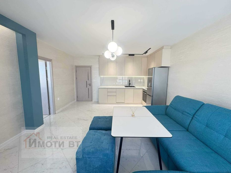 Продава се Тристаен апартамент в Велико Търново, Център - 88 кв.м за 1694 €/кв.м - Снимка #2
