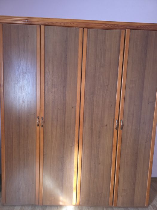 Продам спальный гарнитур