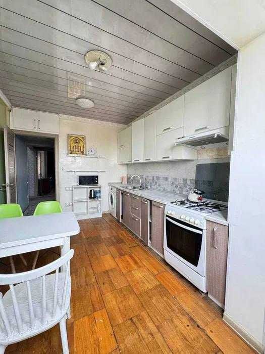 Юнусабад-4 | 2-комнатная | 4/5 | Светлая и уютная! супер локация!