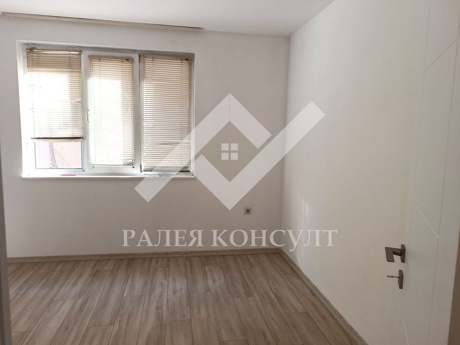 Продава се Тристаен апартамент в Пловдив, Каменица 1 - 170 кв.м за 1548 €/кв.м - Снимка #5