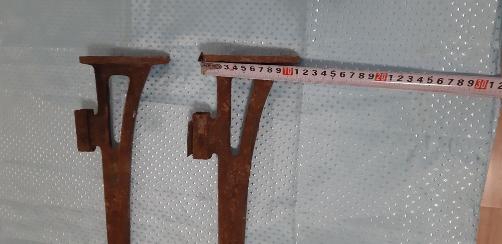 Чугунени стоики от соца