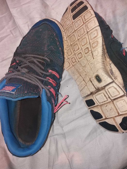 Adidasi nike free 5.0