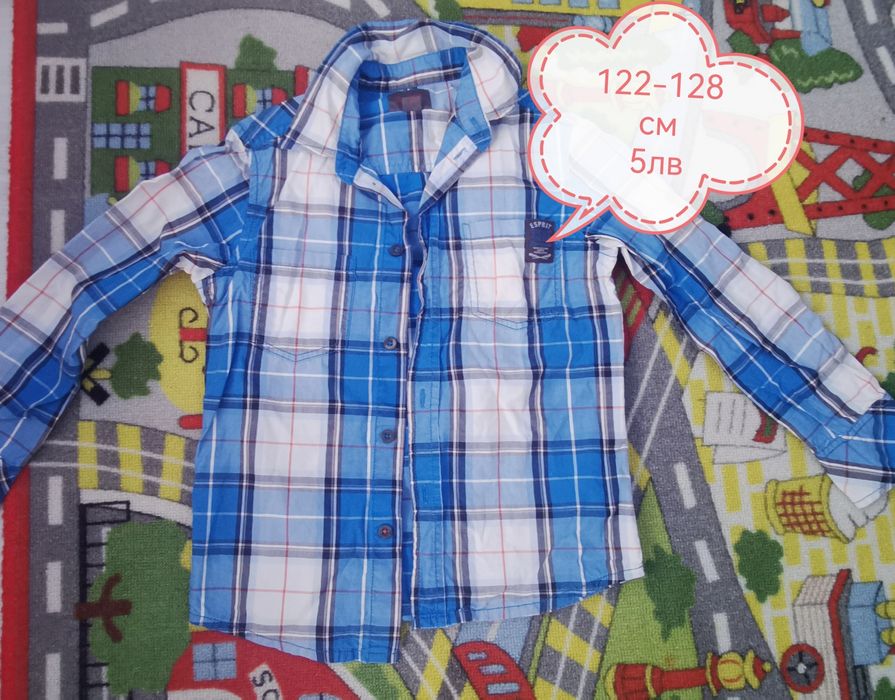 Продавам запазени дрехи за момче