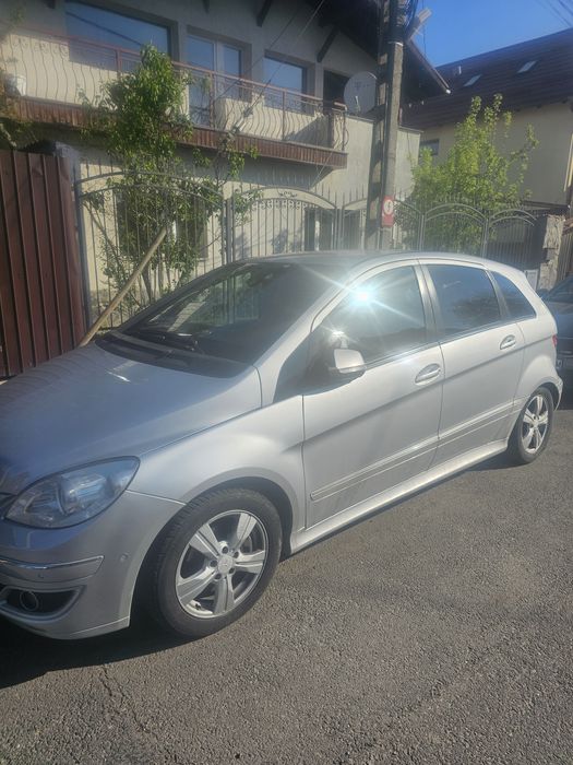 Vând Mercedes Benz b200 automat  adaptat persoane cu dizabilități  locomotorii
