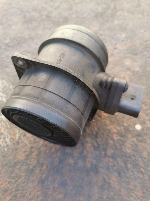 Vând turbina și debitmetru de aer Audi A6 2006 2l diesel 140 cod BLB