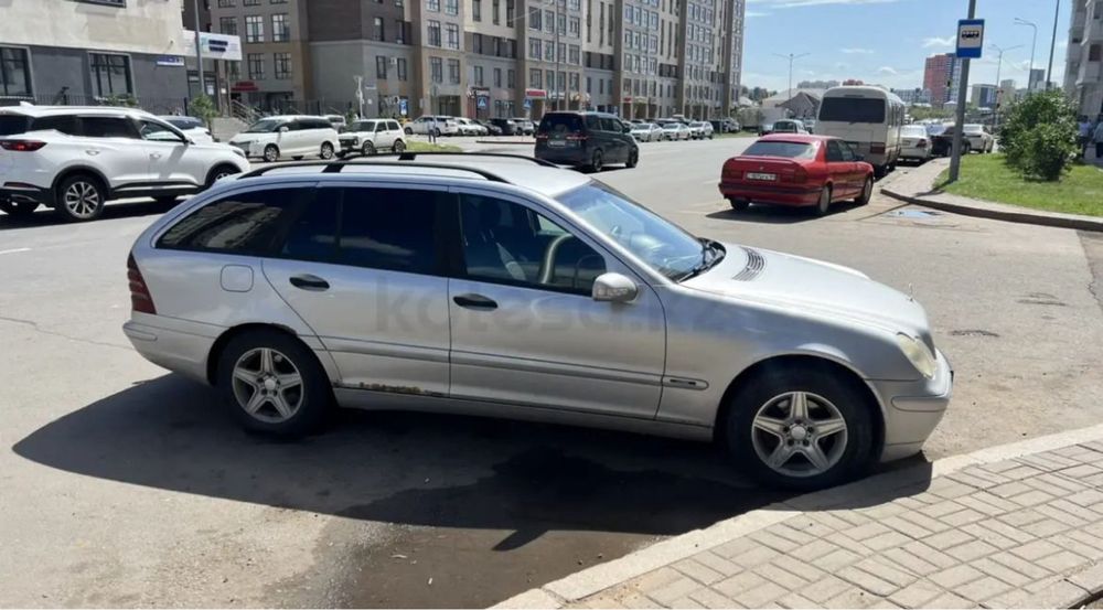 Продам мерседес 220 Benz