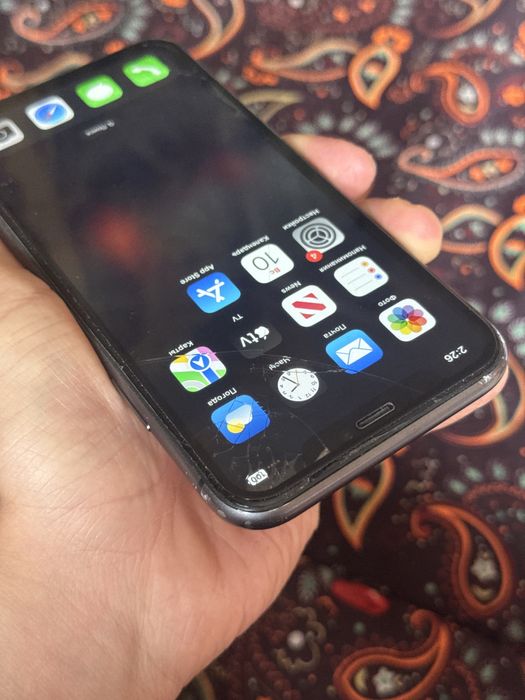 Iphone 11 holati yaxshi 64 gb 100$