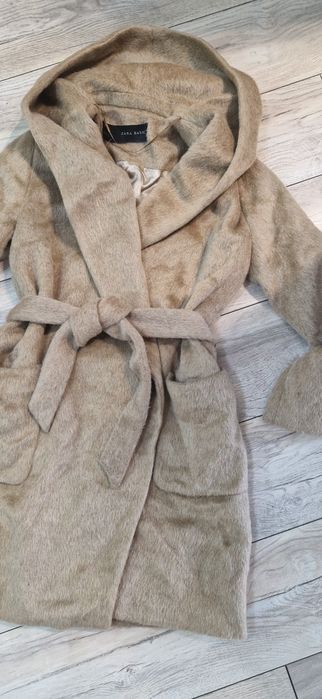Зимни палто Zara с качулка, размер Л