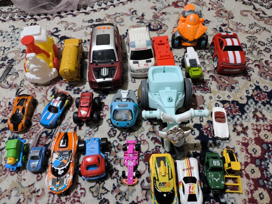 Детские игрушки машинки для мальчика