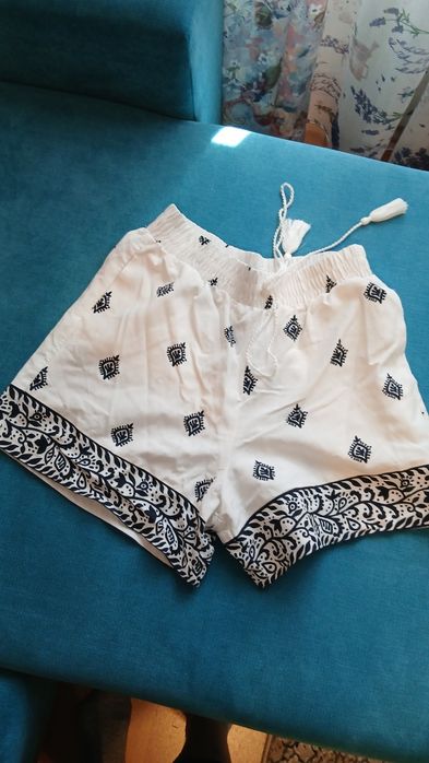 Pantaloni scurți pentru fete