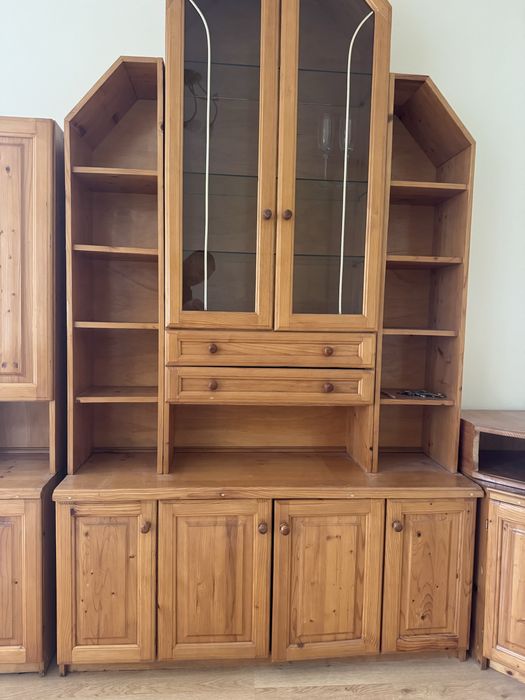 Модулна секция от масивно дърво – 150 €