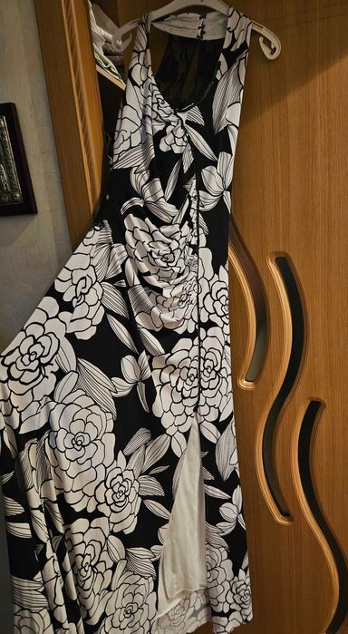 Rochie seara cu paiete si dantela