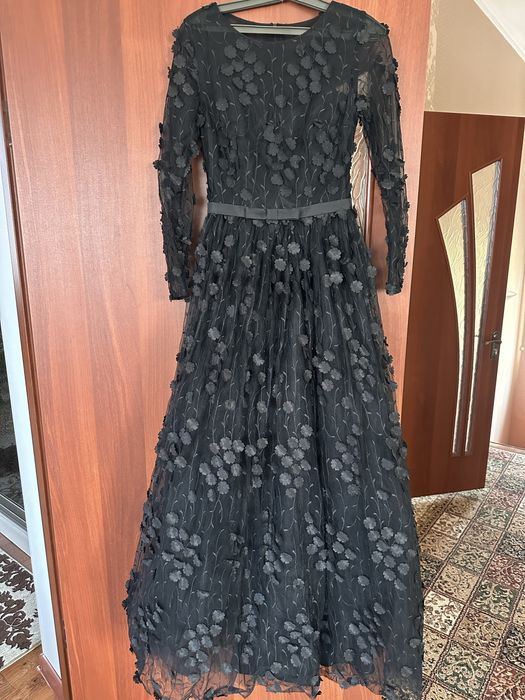 Продам платье состояние новое