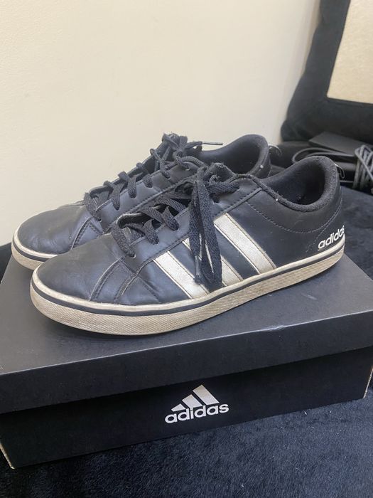 Спортни пбувки Adidas