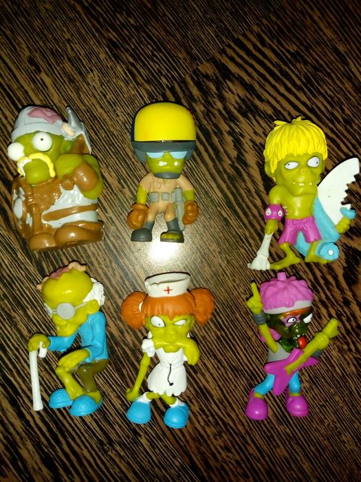 Цялата колекция магнитчета Пес патрул+албум/колекция зомби/домино