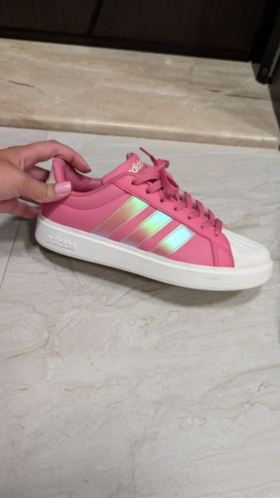 Дамски маратонки Adidas Streettalk