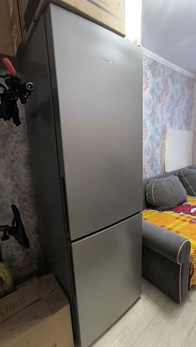 Холодильник Indesit ITR 4180 S серебристый