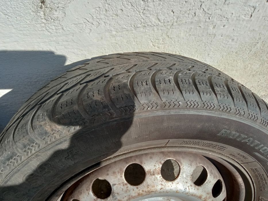 Jante cu cauciucuri de iarnă 195/65 R15