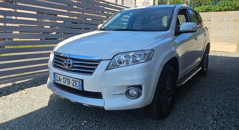 TOYOTA Rav-4