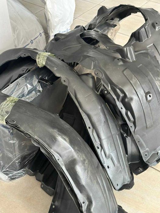 Подкрыльник на Toyota Camry