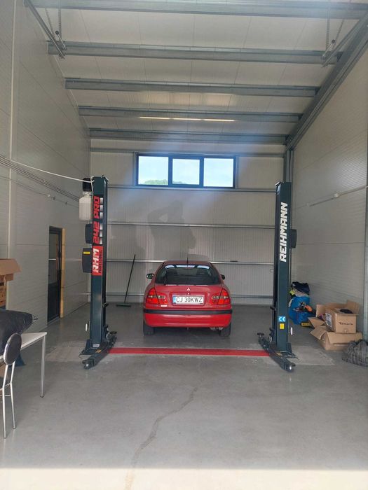 INCHIRIEZ spatiu service auto