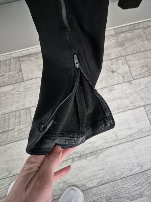 Salopeta pantaloni barbati man ciclism cycling AGU noua etichetă Măsura XXXL
Protecție șezut 
Discount pentru mai multe articole