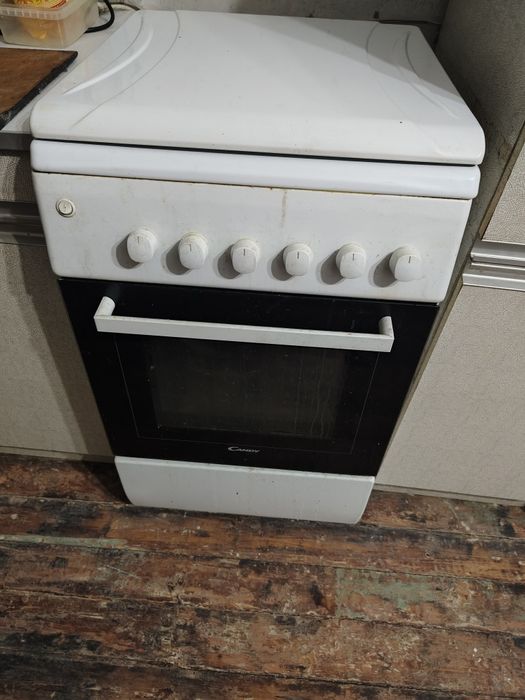 Продам газовую плиту