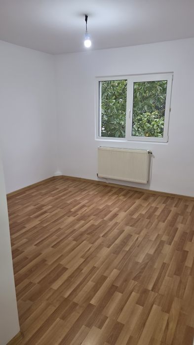 Apartament 3 camere decomandate Narcisa  str Republicii