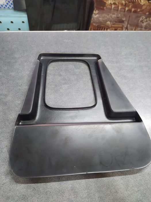 Полка КПП BMW E34