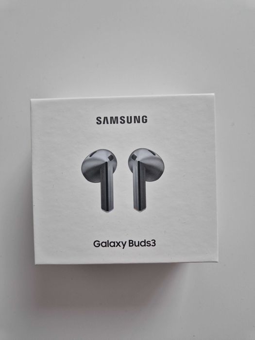 Samsung Galaxy Buds3 Silver – Като нови, с 24 месеца гаранция
